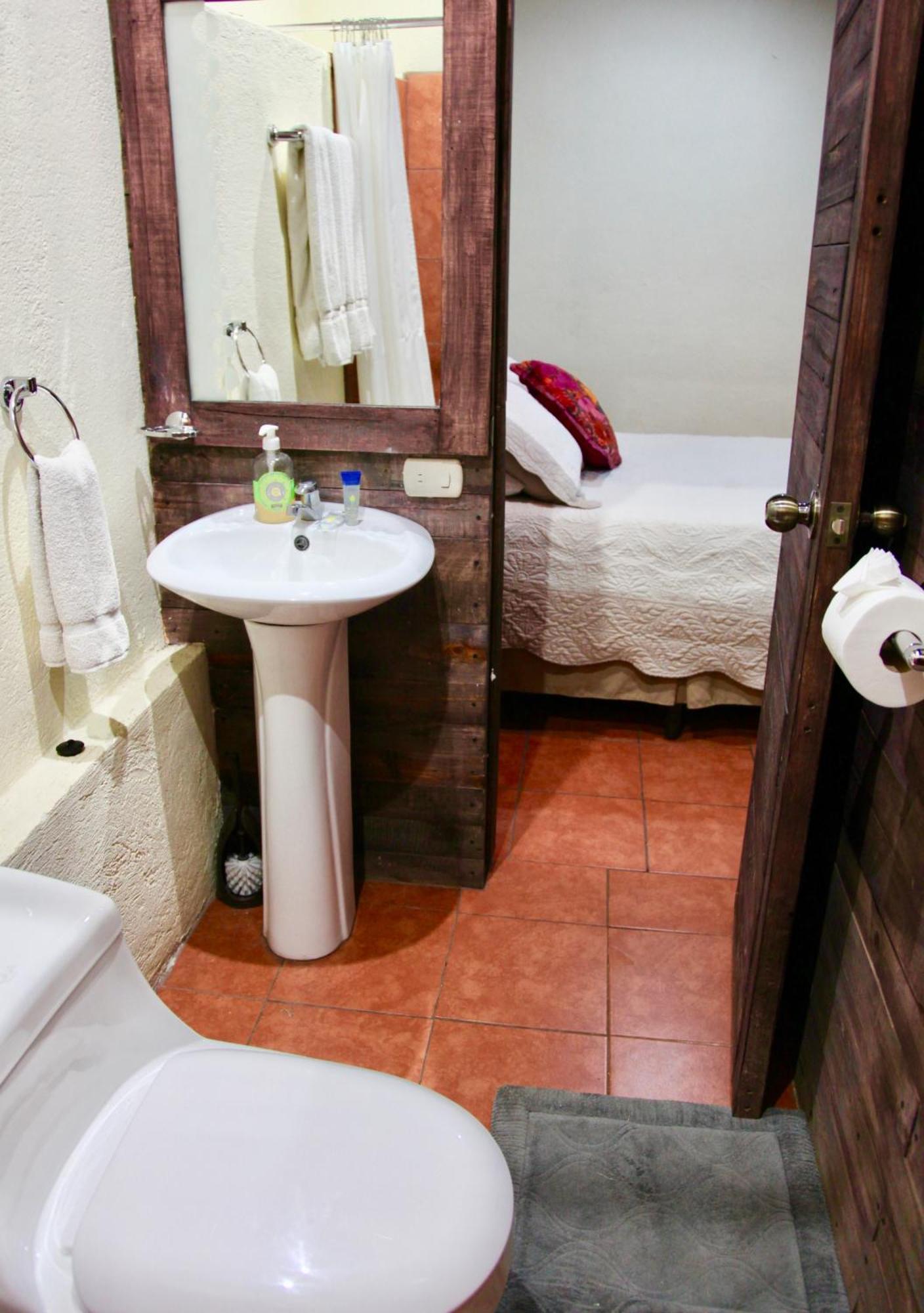 Hostal Antigueeno Antigua Dış mekan fotoğraf