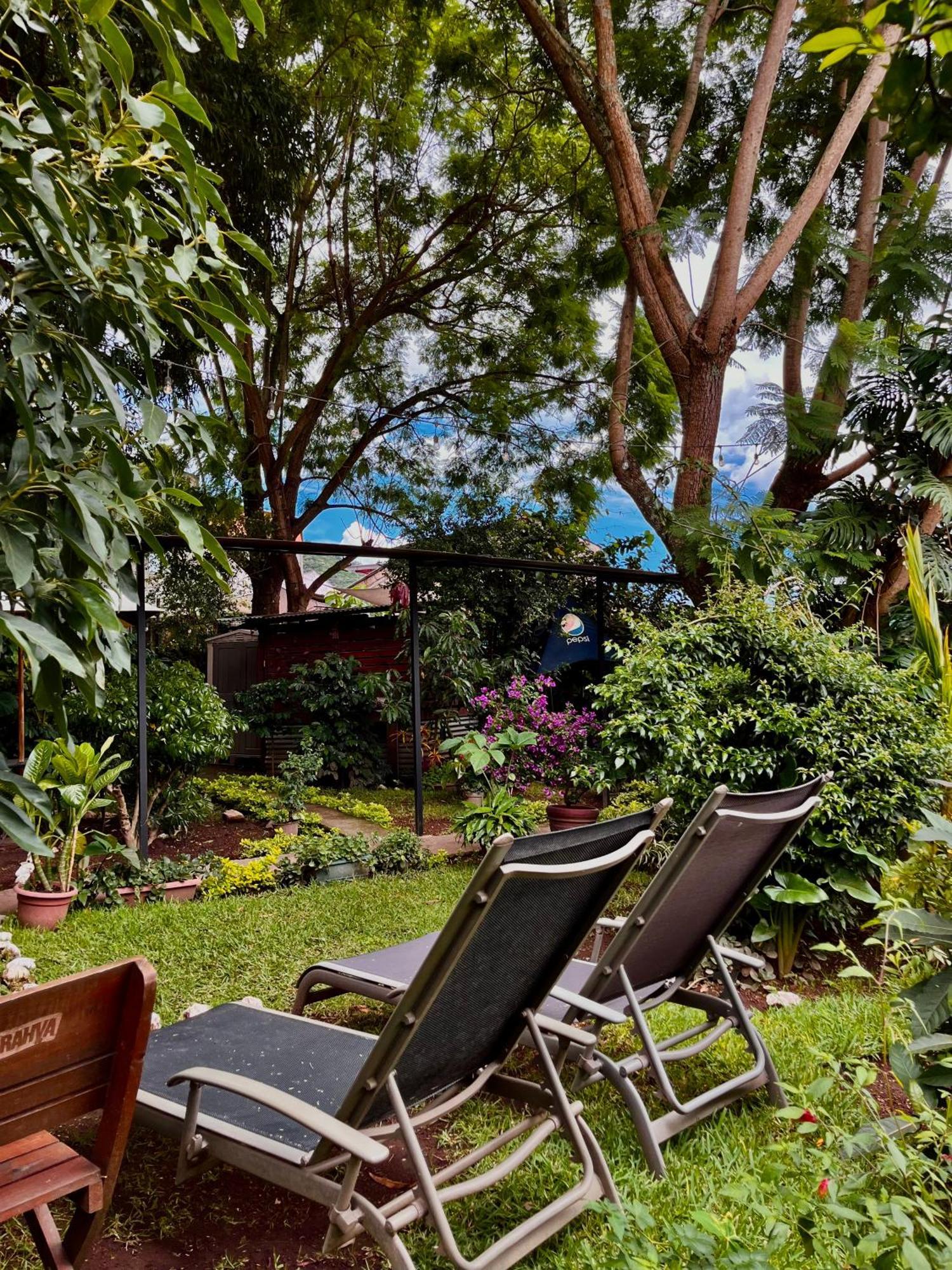 Hostal Antigueeno Antigua Dış mekan fotoğraf