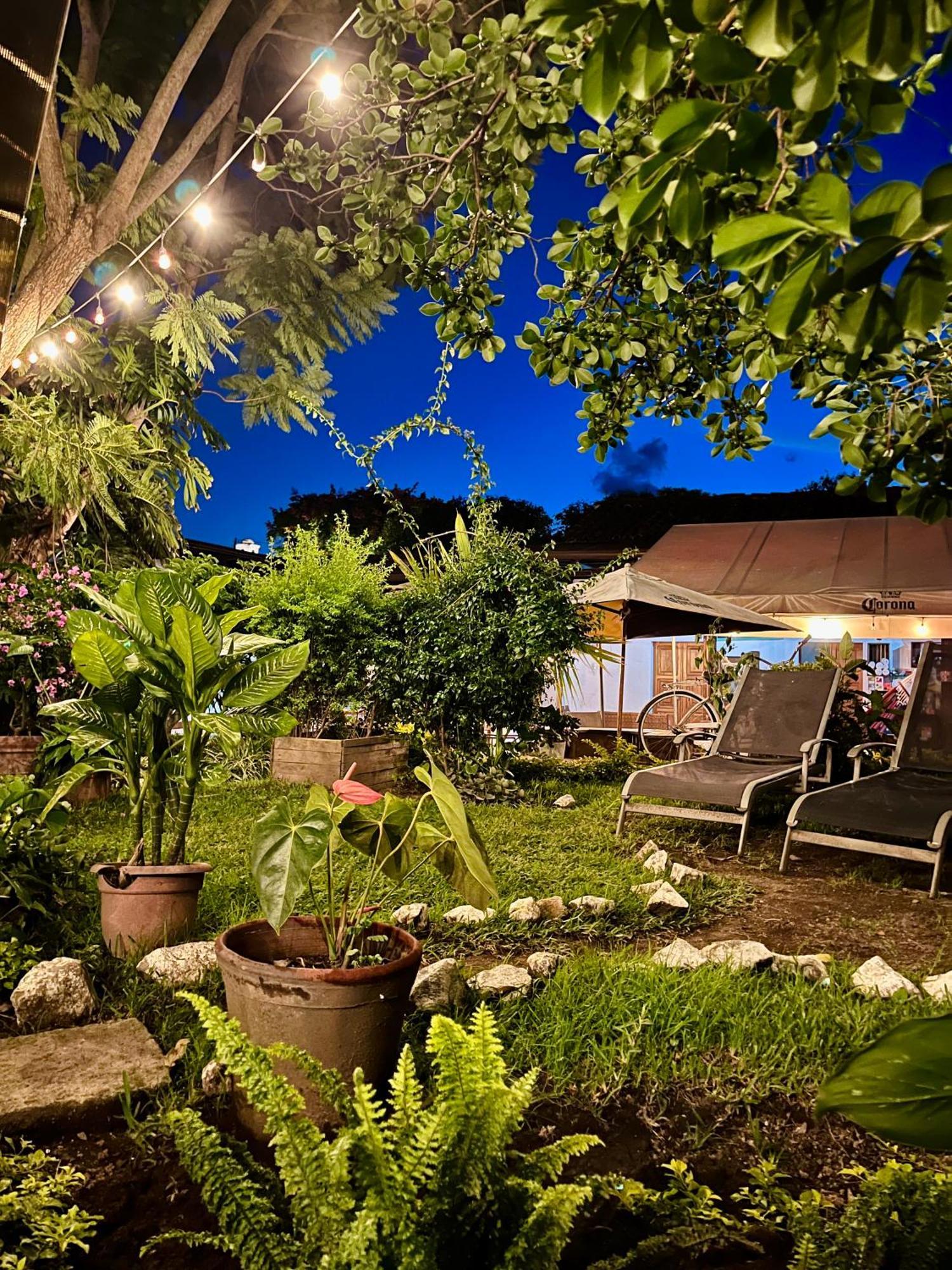 Hostal Antigueeno Antigua Dış mekan fotoğraf