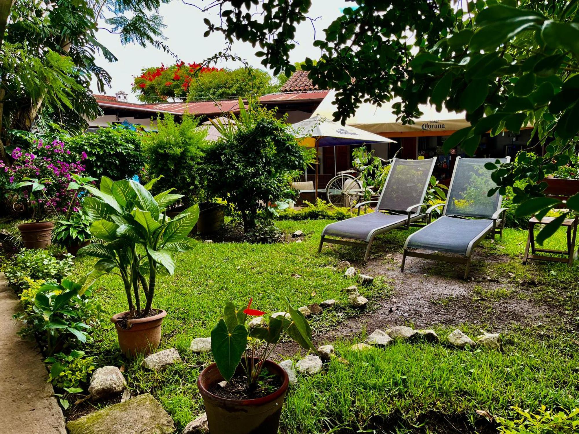 Hostal Antigueeno Antigua Dış mekan fotoğraf